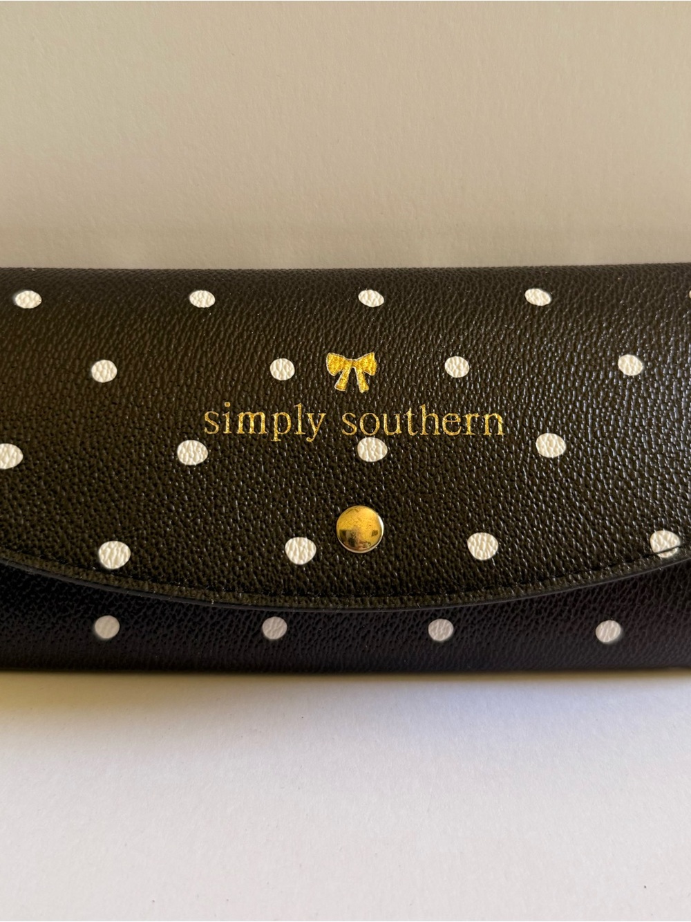 NWT Simply Southern Large Cardholder Wallet - Dots & Hot Pink Vegan Leather